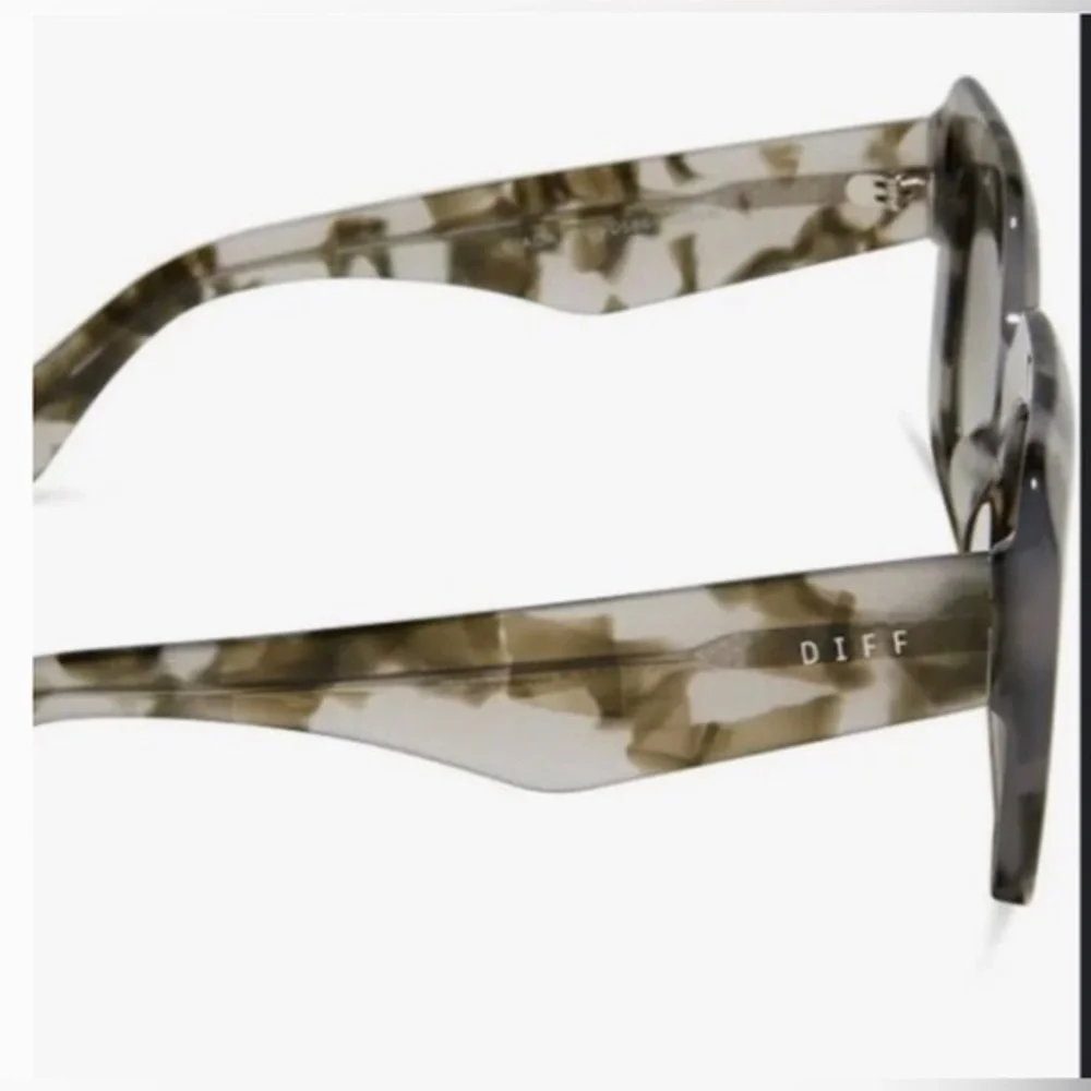 Diff‎ Giada Olive gray smoke gradient oversized Sunglasses brand new